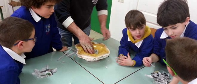 Immagine 5: Piccoli e intraprendenti cartapestai alla Positano