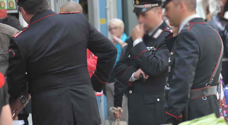 Va al mercato, le rubano la pensione dalla borsa