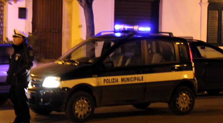 Ritrovata dalla Polizia Municipale un’auto rubata a Martina Franca