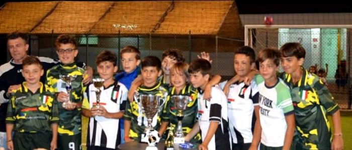 Immagine 2: Real D'Onghia 2004 trionfa alla Summer Cup 2015