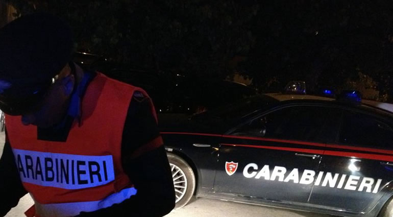 Spacciava marijuana nella villa comunale. 18enne ai domiciliari