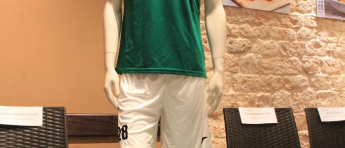 Immagine 2: Presentata la nuova maglia della Gioiella Cap Noci