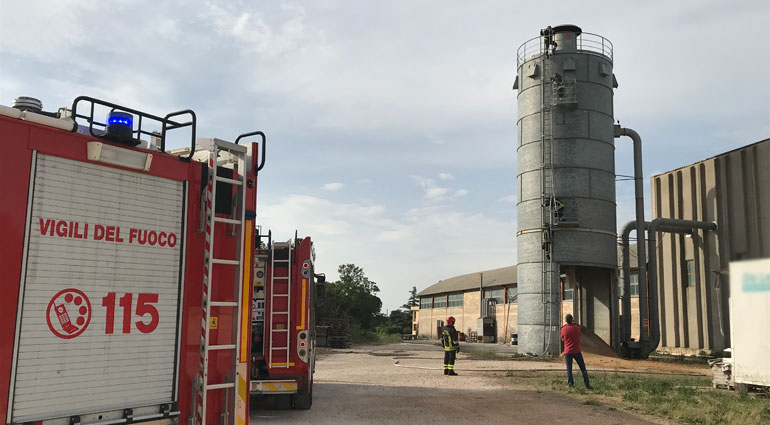 Principio d’incendio alla Intini Legnami: evitato il peggio