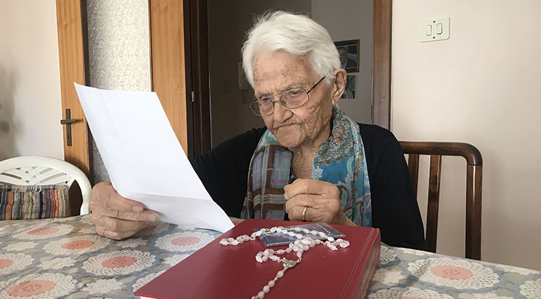 La Benedizione Apostolica di Papa Francesco a nonna Anna