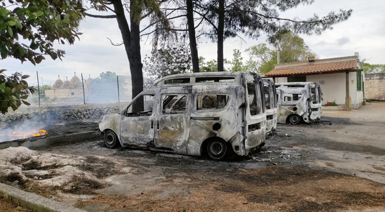 Rogo di sterpaglie a Lamadacqua, in fiamme mezzi Arif