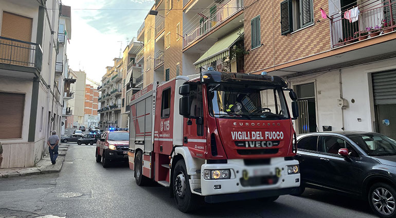 Incendio domestico in via Pio XII