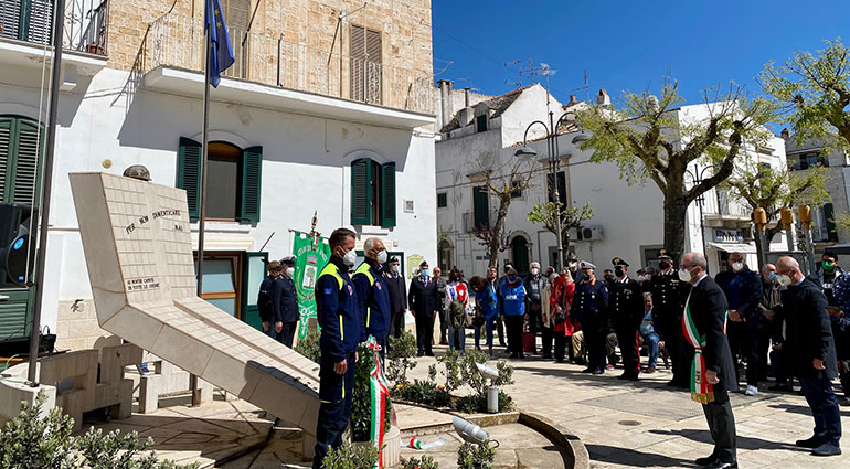 Il 25 aprile in via Calvario