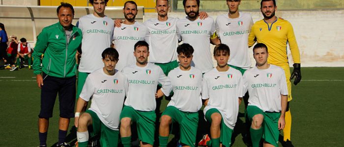 Immagine 2: NOCI AZZURRI 2006, PRIMA SQUADRA: CONCLUSA UNA STAGIONE SPORTIVA RICCA DI SFIDE E SUCCESSI